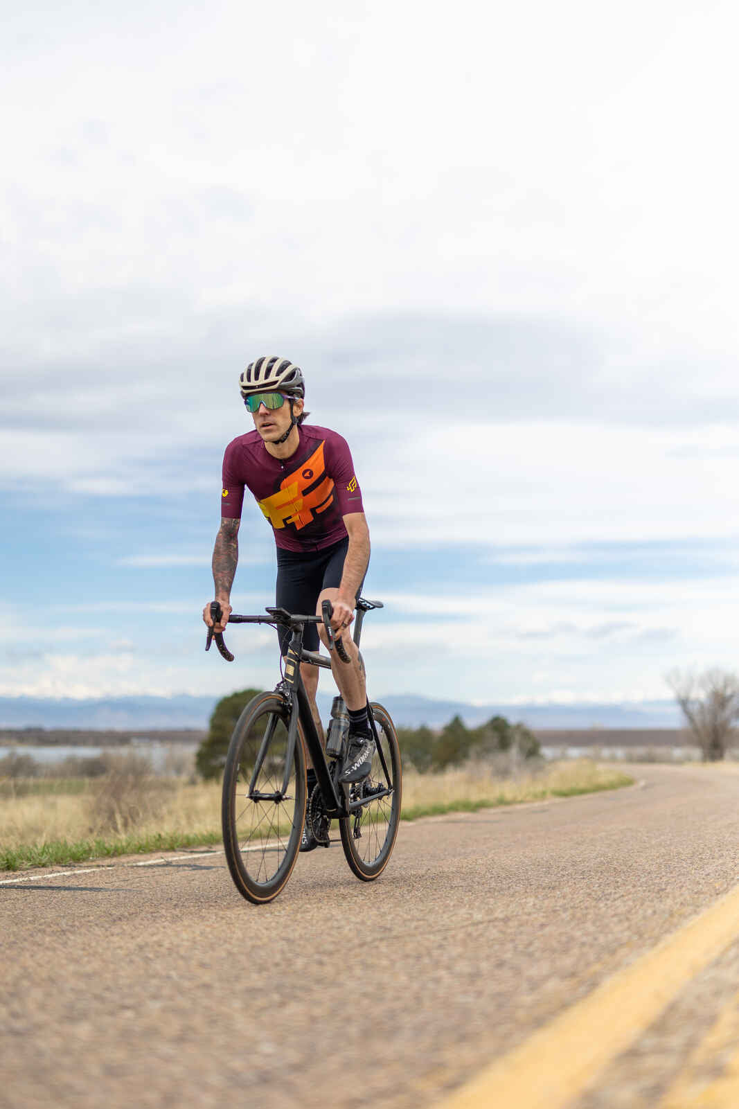 Burgundy Aero Cycling Jersey for Men - On the Road