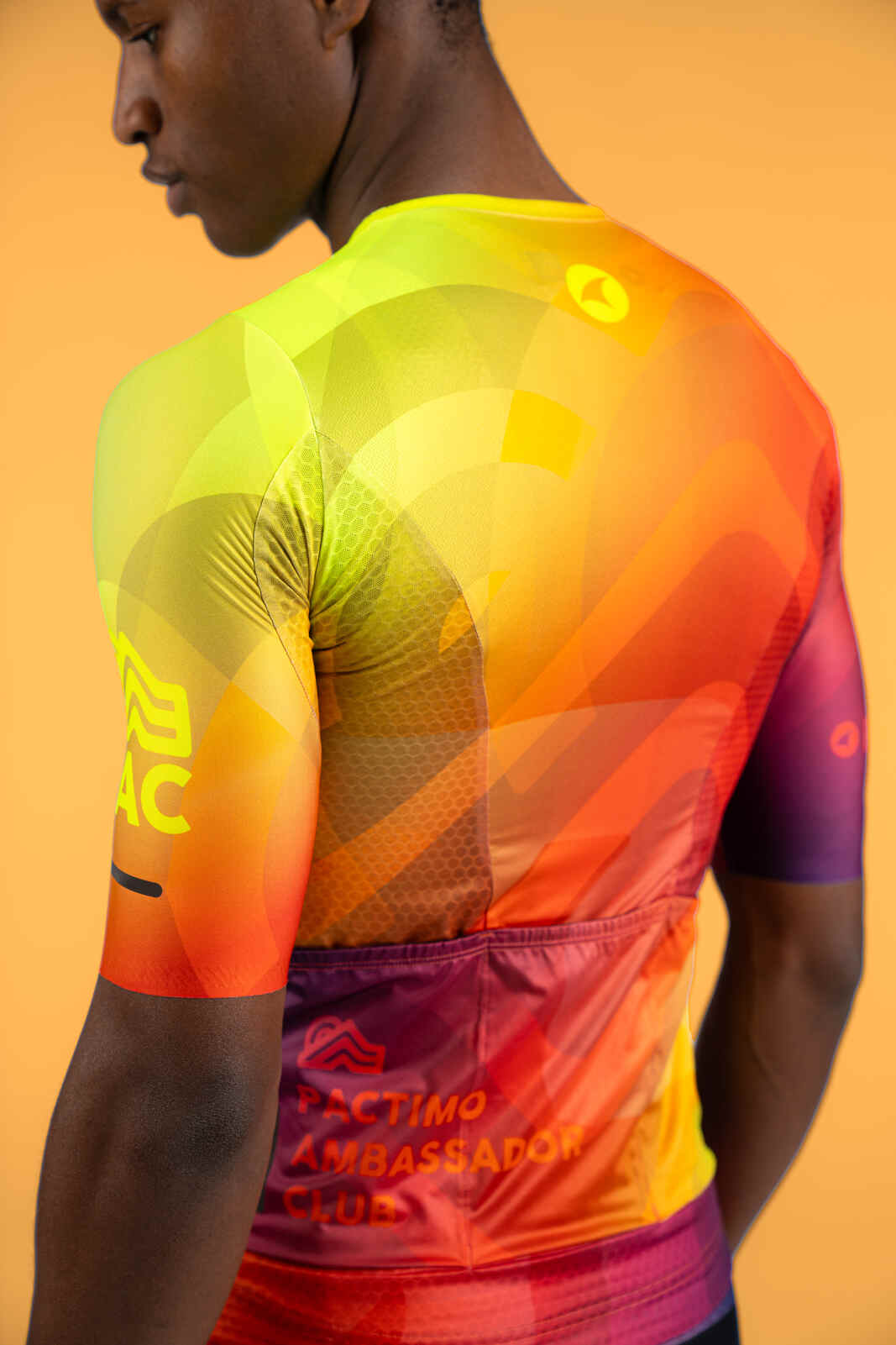 Men's PAC Summit Aero Cycling Jersey - Warm Fade Sleeve Detail