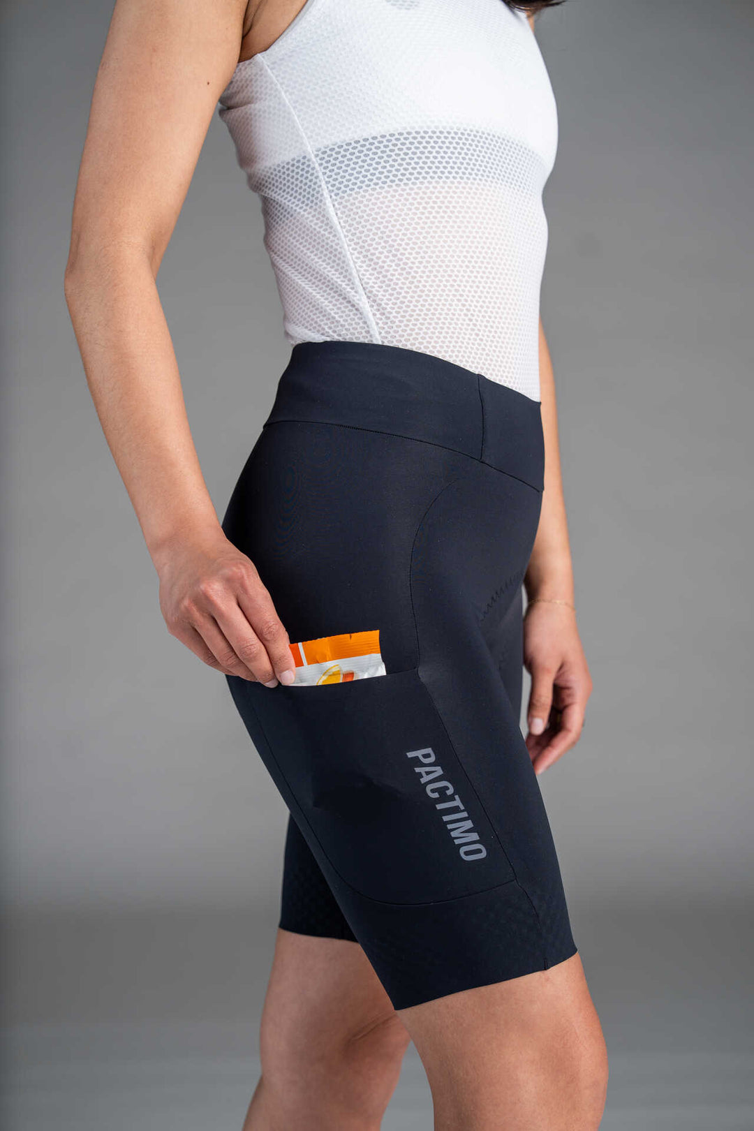 Women's Black Flyte Cargo Cycling Shorts - Side Pockets