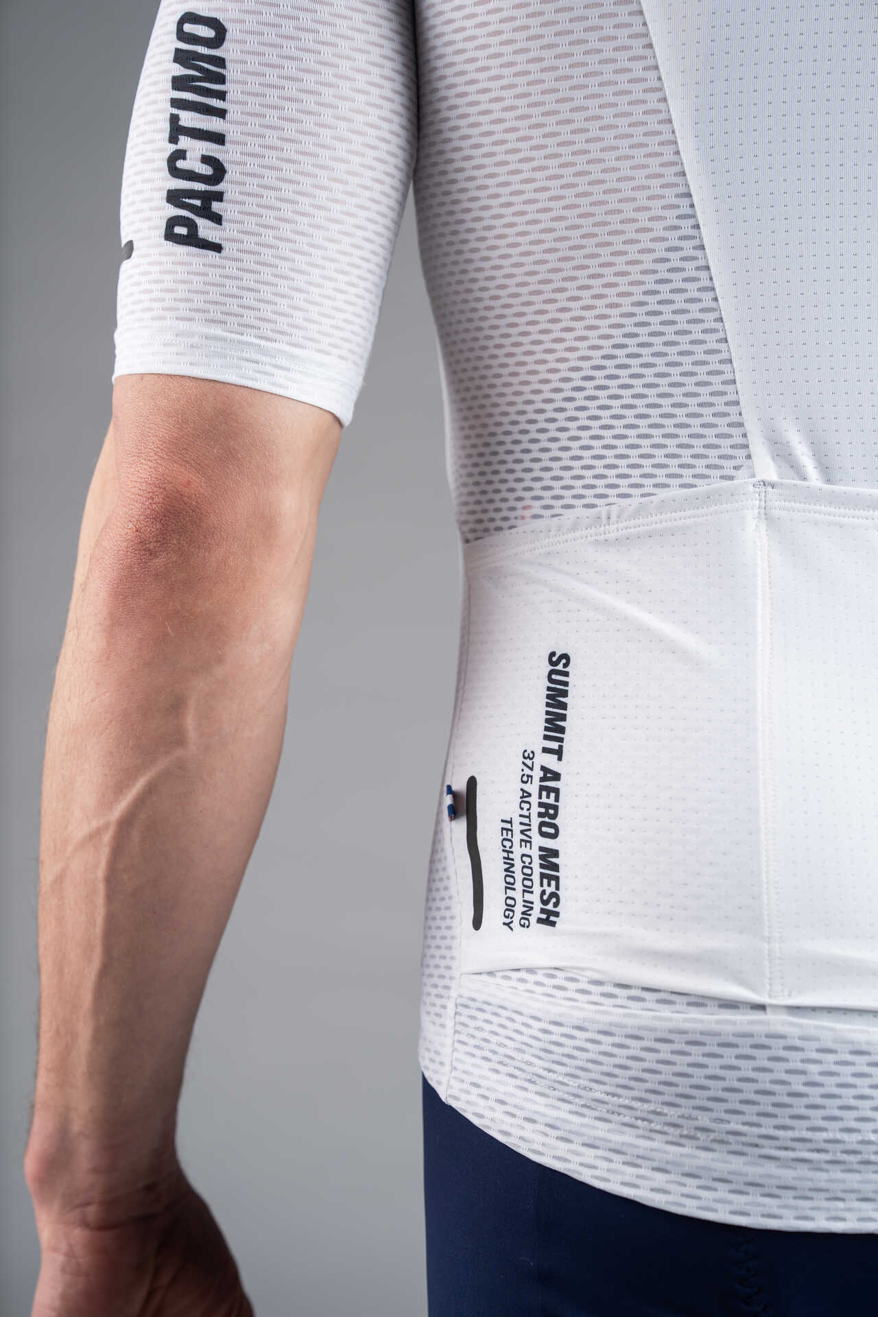 Men's White Summit Aero Mesh Cycling Jersey - Back Pocket 