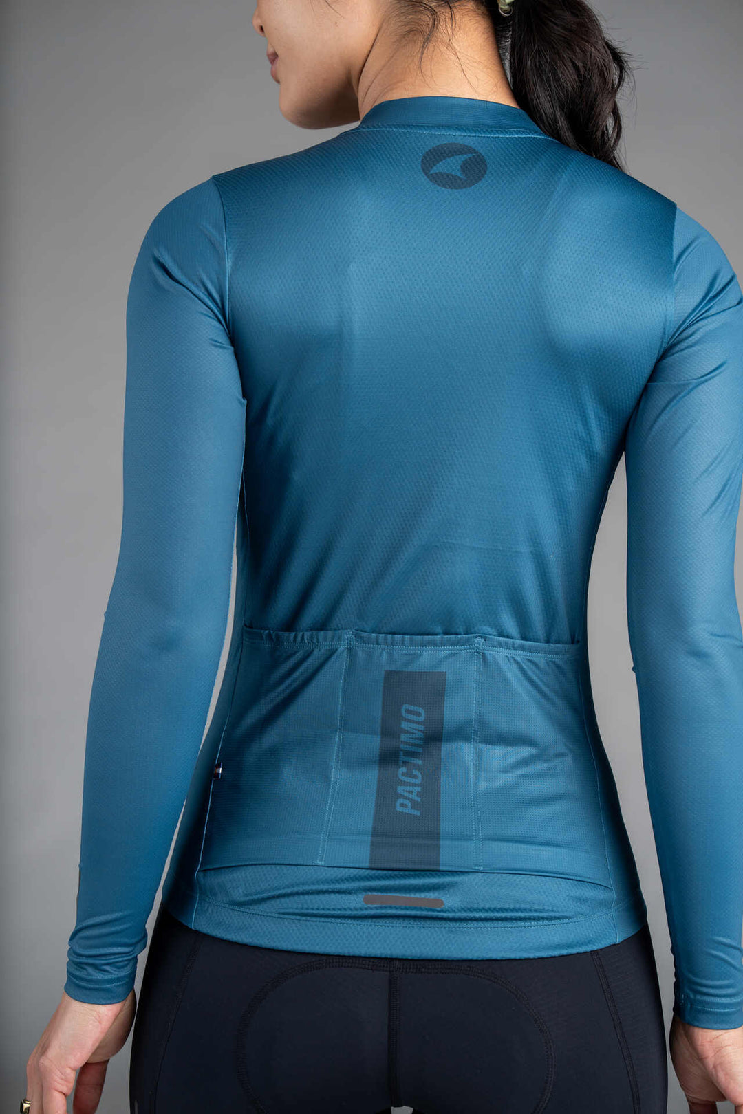 Women's Teal Ascent Aero Long Sleeve Cycling Jersey - Back Pockets