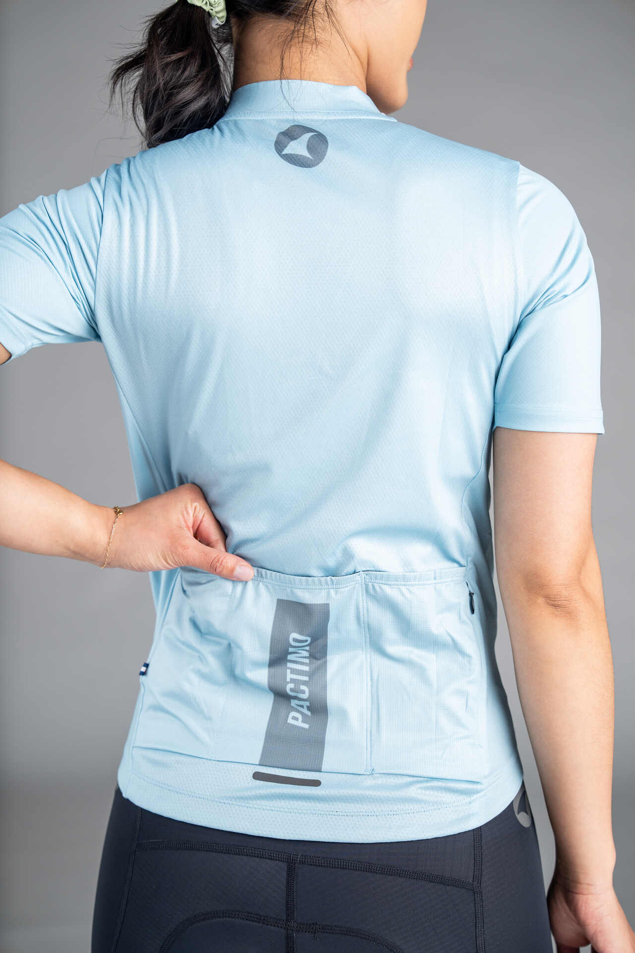 Women's Light Blue Ascent Cycling Jersey - Back Pockets