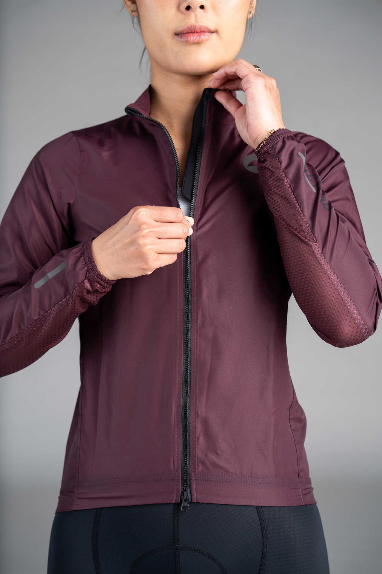 Women's Burgundy Packable Cycling Wind Jacket - Front Zipper