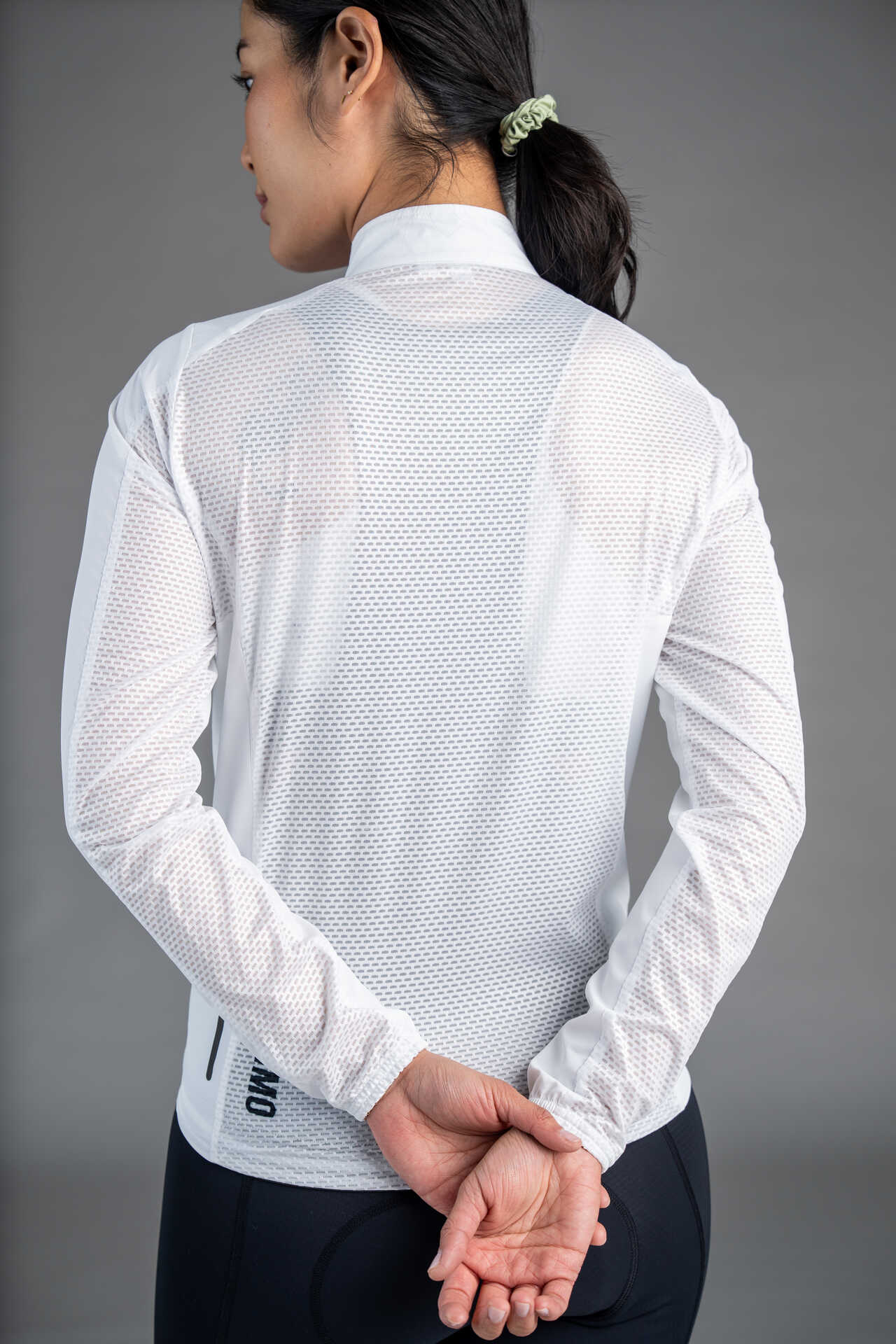 Women's White Packable Cycling Wind Jacket - Back Mesh Fabric