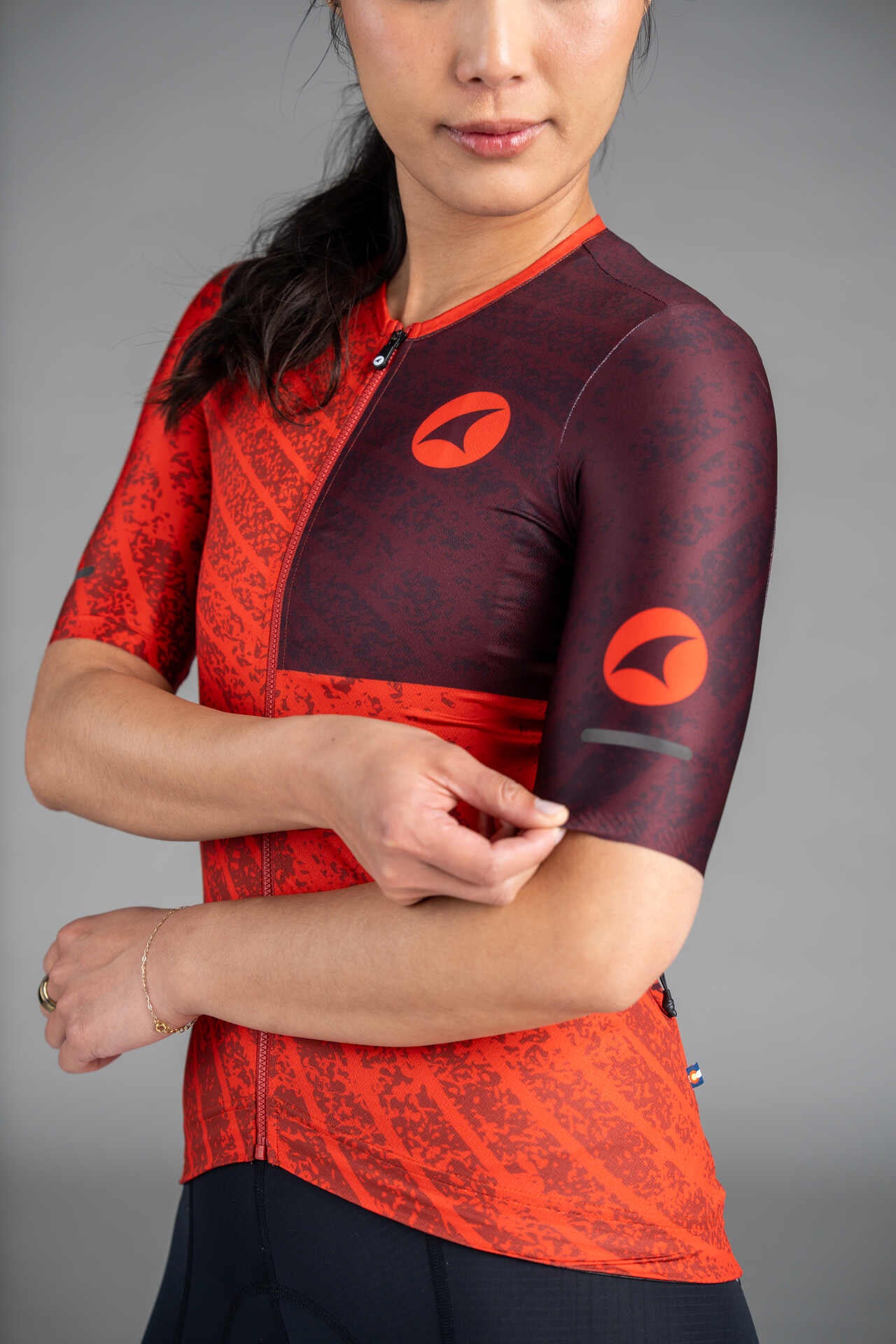 Women's Red and Burgundy Aero Cargo Cycling Jersey - Sleeve and Reflective Detail