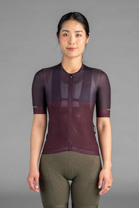 Women's Burgundy Aero Mesh Cargo Cycling Jersey - Front View