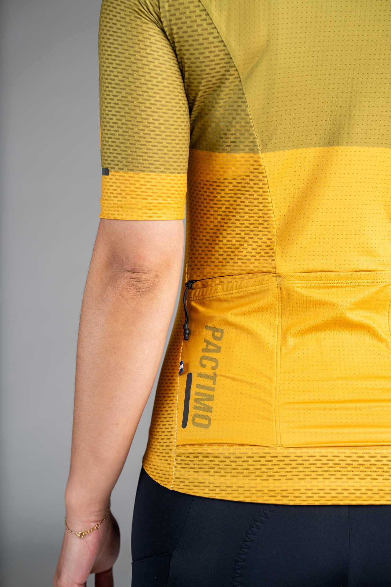 Women's Golden Yellow Aero Mesh Cargo Cycling Jersey - Zippered Back Pocket