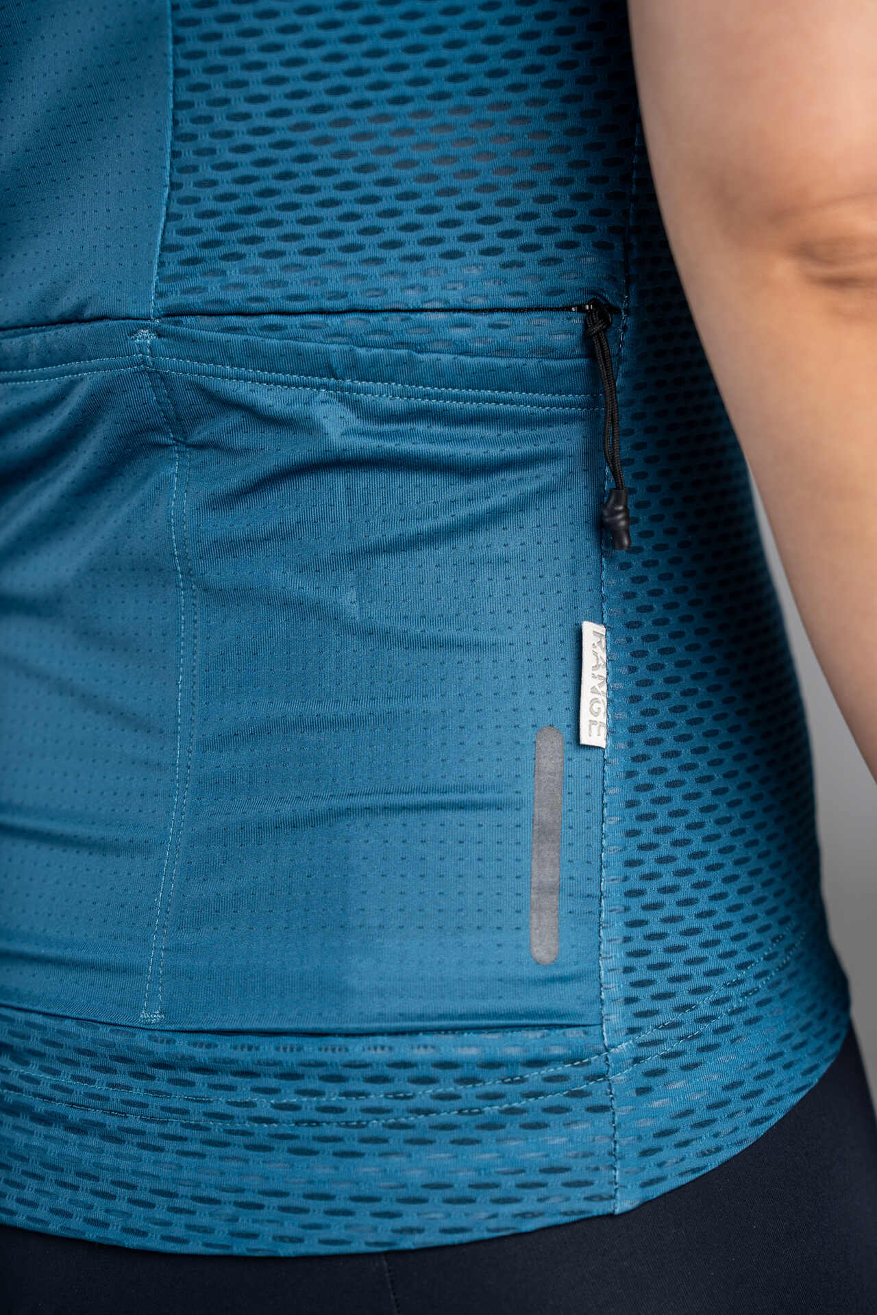 Women's Range Aero Mesh Cargo Jersey