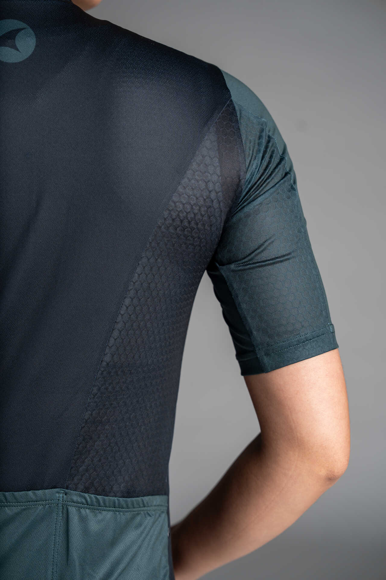 Women's Black Summit Cycling Jersey - Mesh Underarms