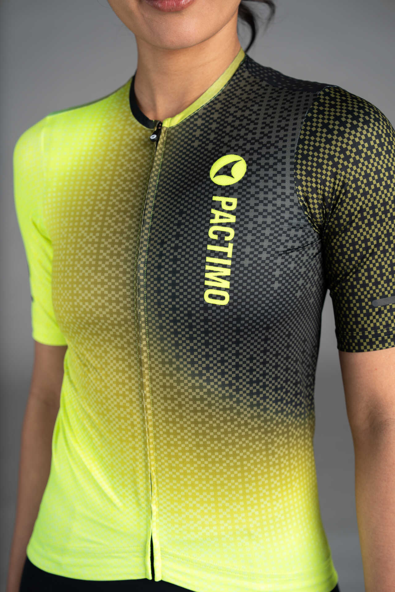 Women's Black and High-Viz Yellow Summit Cycling Jersey - Front Close-Up