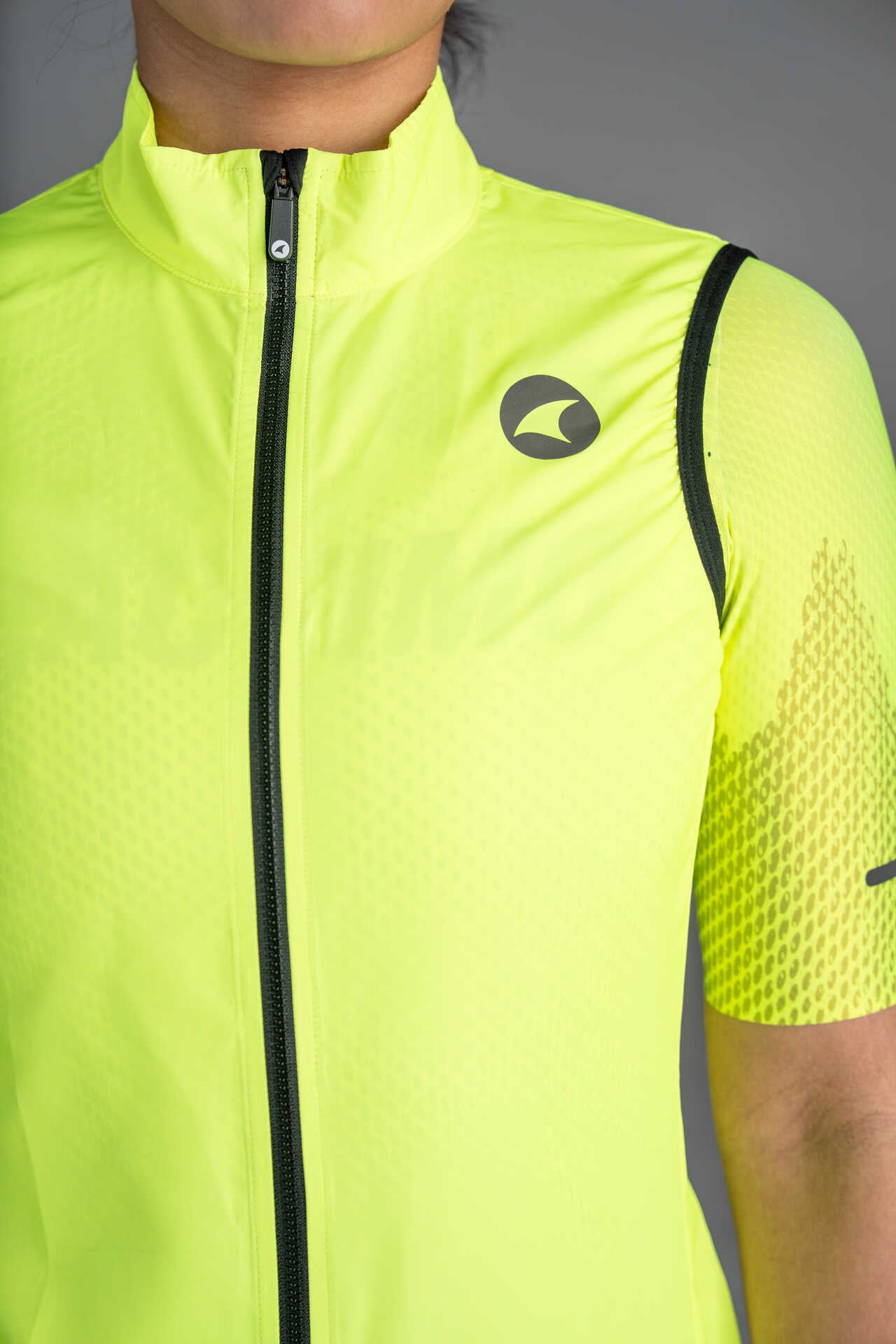 Women's High-Viz Yellow Packable Cycling Wind Vest - Front Close-Up