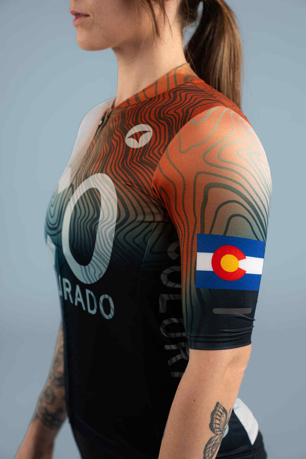 Women's Colorado Geo Cycling Jersey - Ascent Aero Sleeve Close-Up