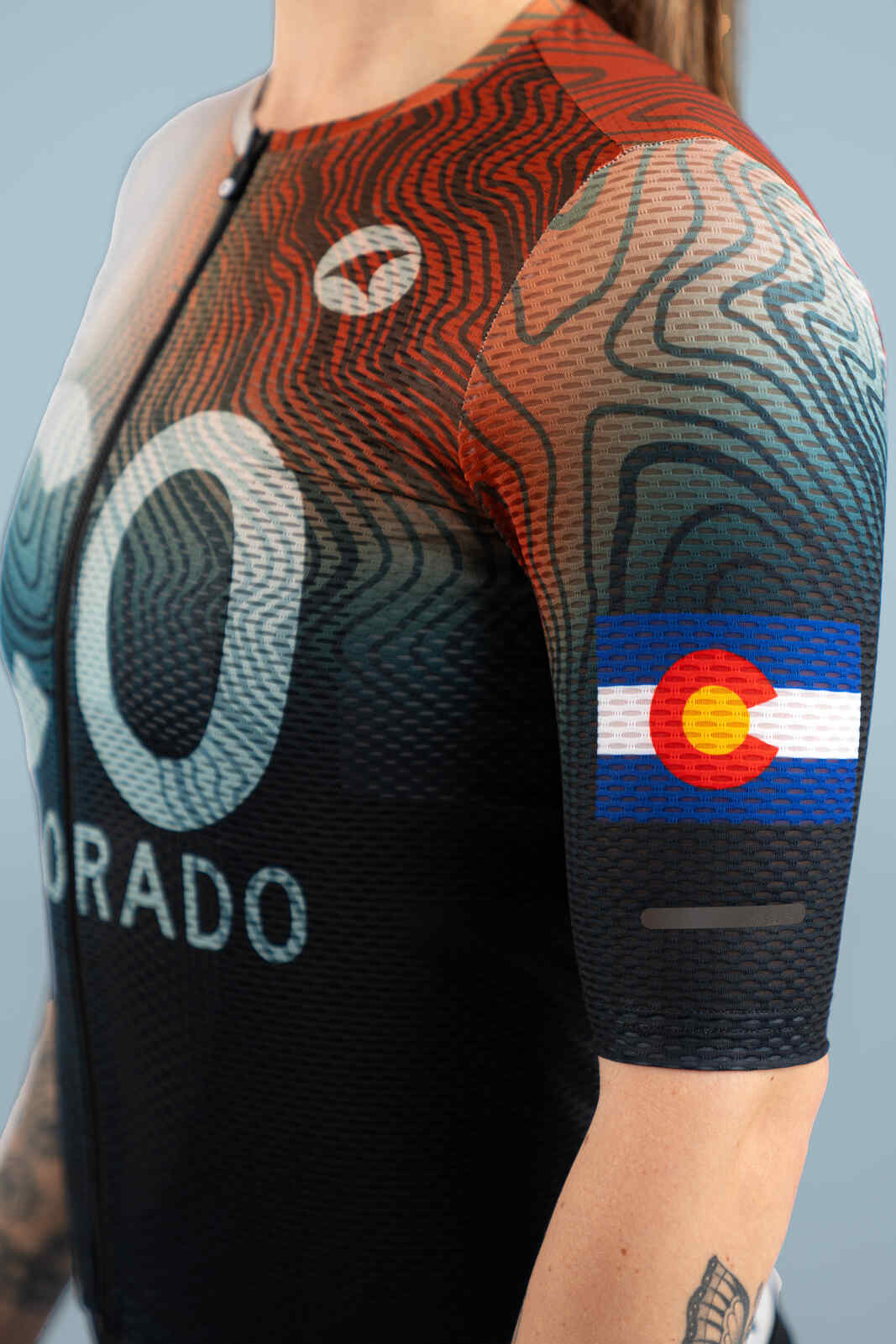 Women's Colorado Geo Mesh Cycling Jersey - Sleeve Close-Up