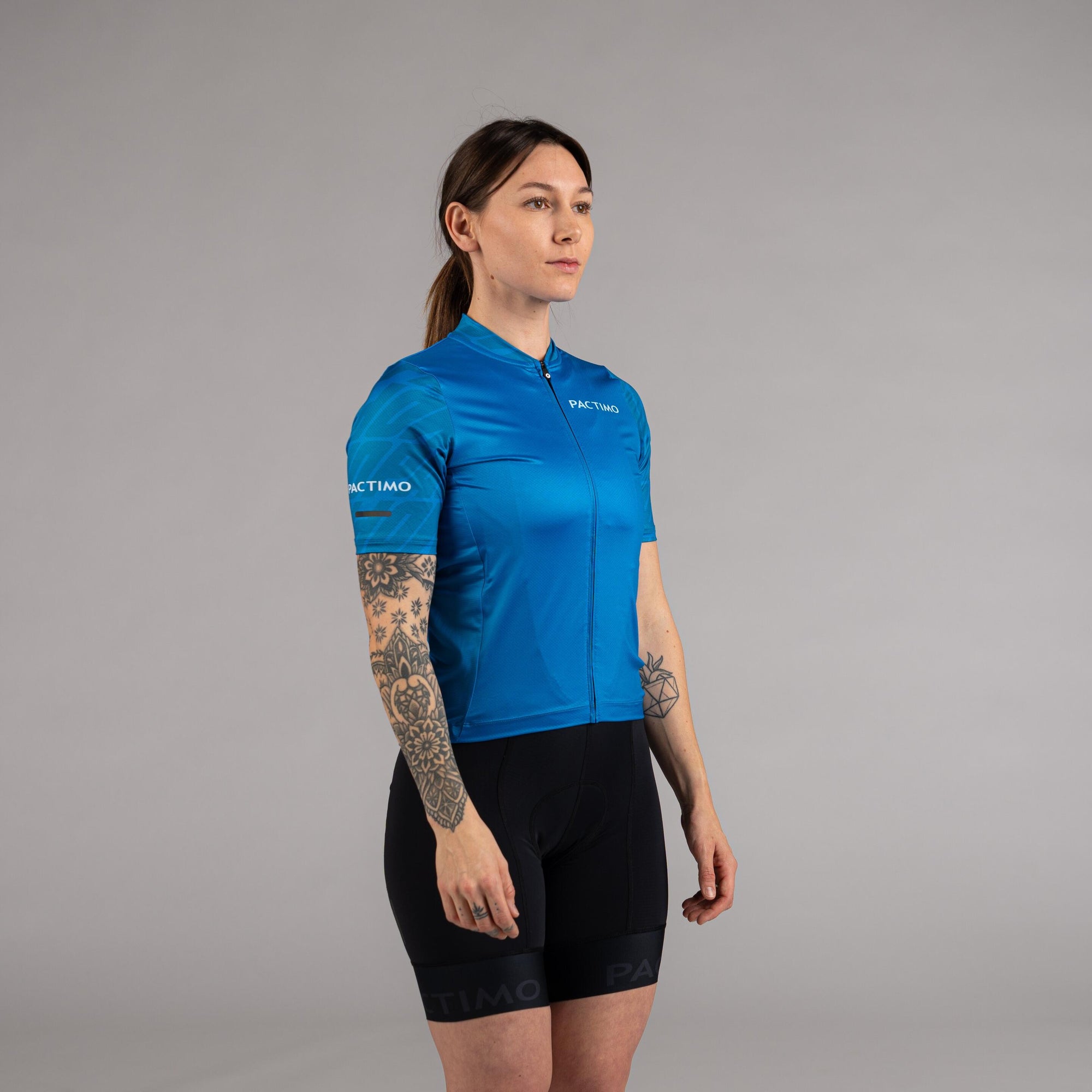Women's Ascent Cycling Jersey - Fit Comparison