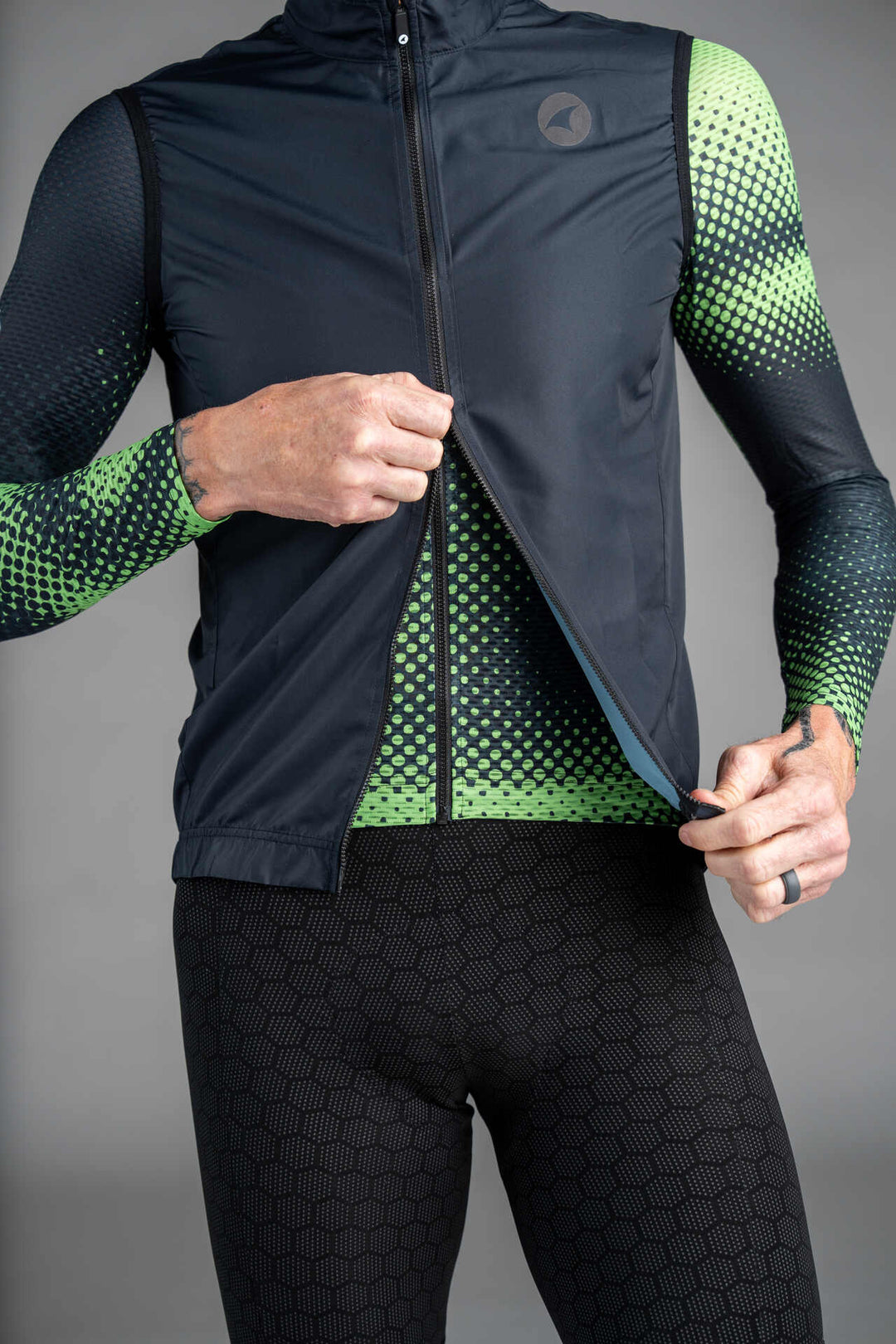 Men's Black Packable Cycling Wind Vest - Two-Way Zipper