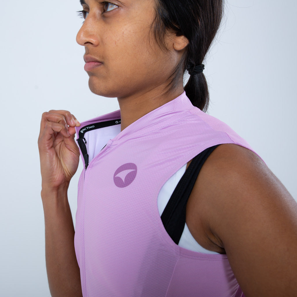 Women's Sleeveless Cycling Jersey Zipper Side View #color_lilac
