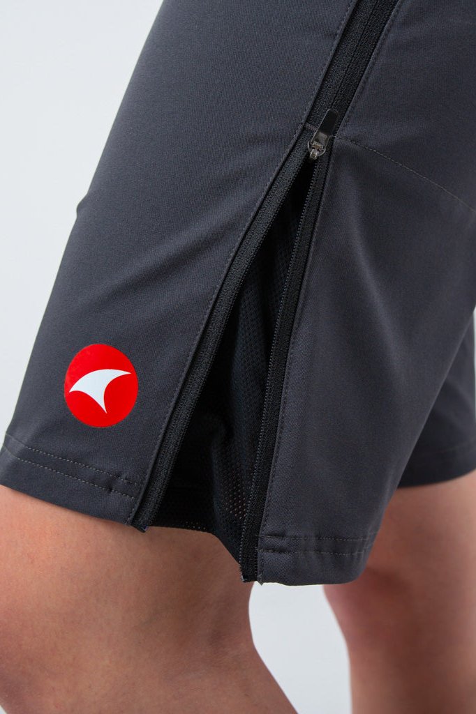 Womens MTB Shorts - Terrain Leg Zipper #color_graphite