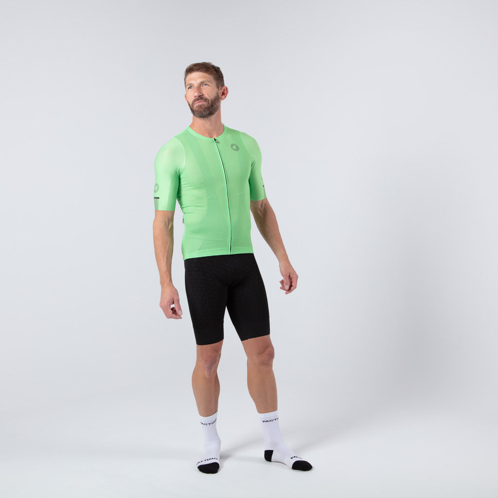 Lightweight Mesh Cycling Jersey for Men On Body Right View #color_washed-lime