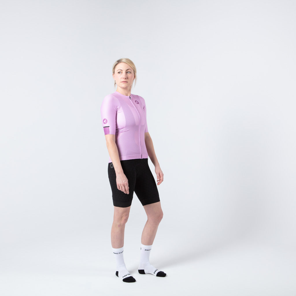 Lightweight Mesh Cycling Jersey for Women On Body Right View #color_lilac