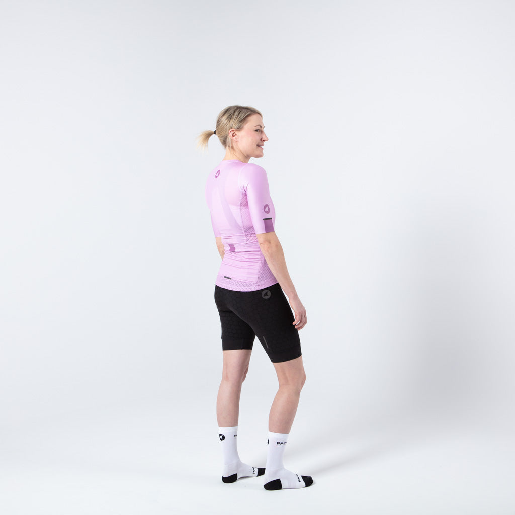 Lightweight Mesh Cycling Jersey for Women On Body Side View #color_lilac
