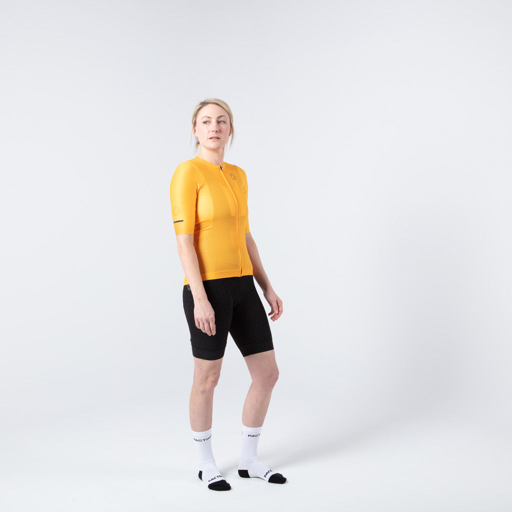 Lightweight Mesh Cycling Jersey for Women On Body Right View #color_mango
