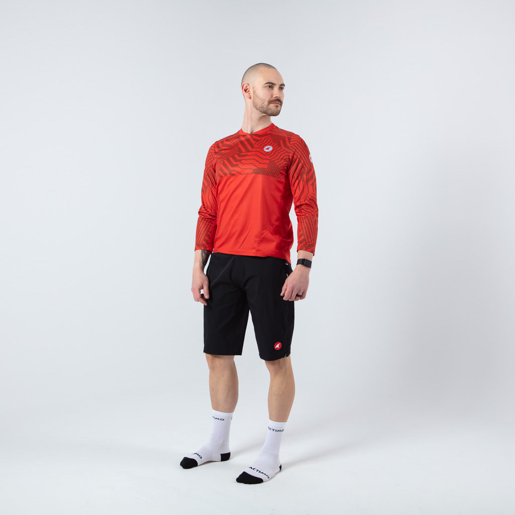 Mens Mountain Bike Jersey - on body Front View Terrain #color_garnet