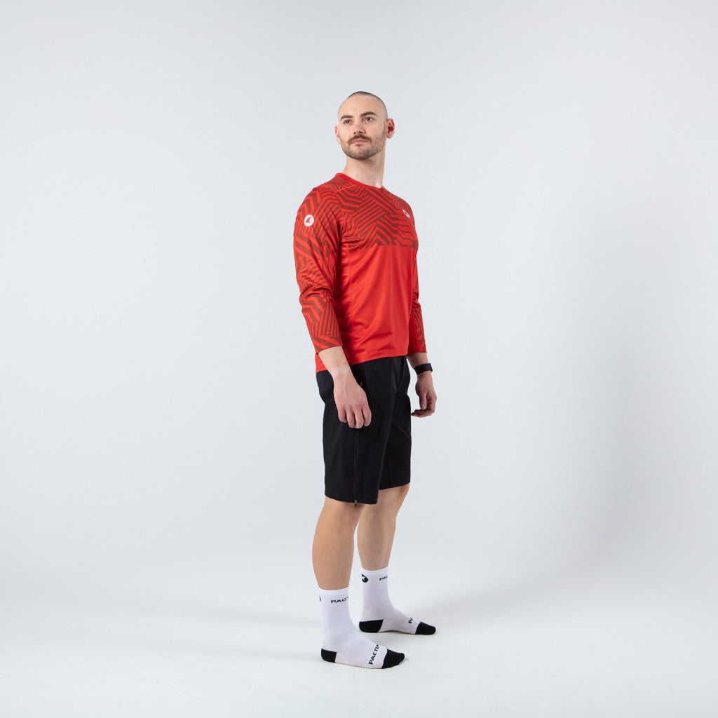 Mens Mountain Bike Jersey - on body Right View Terrain #color_garnet