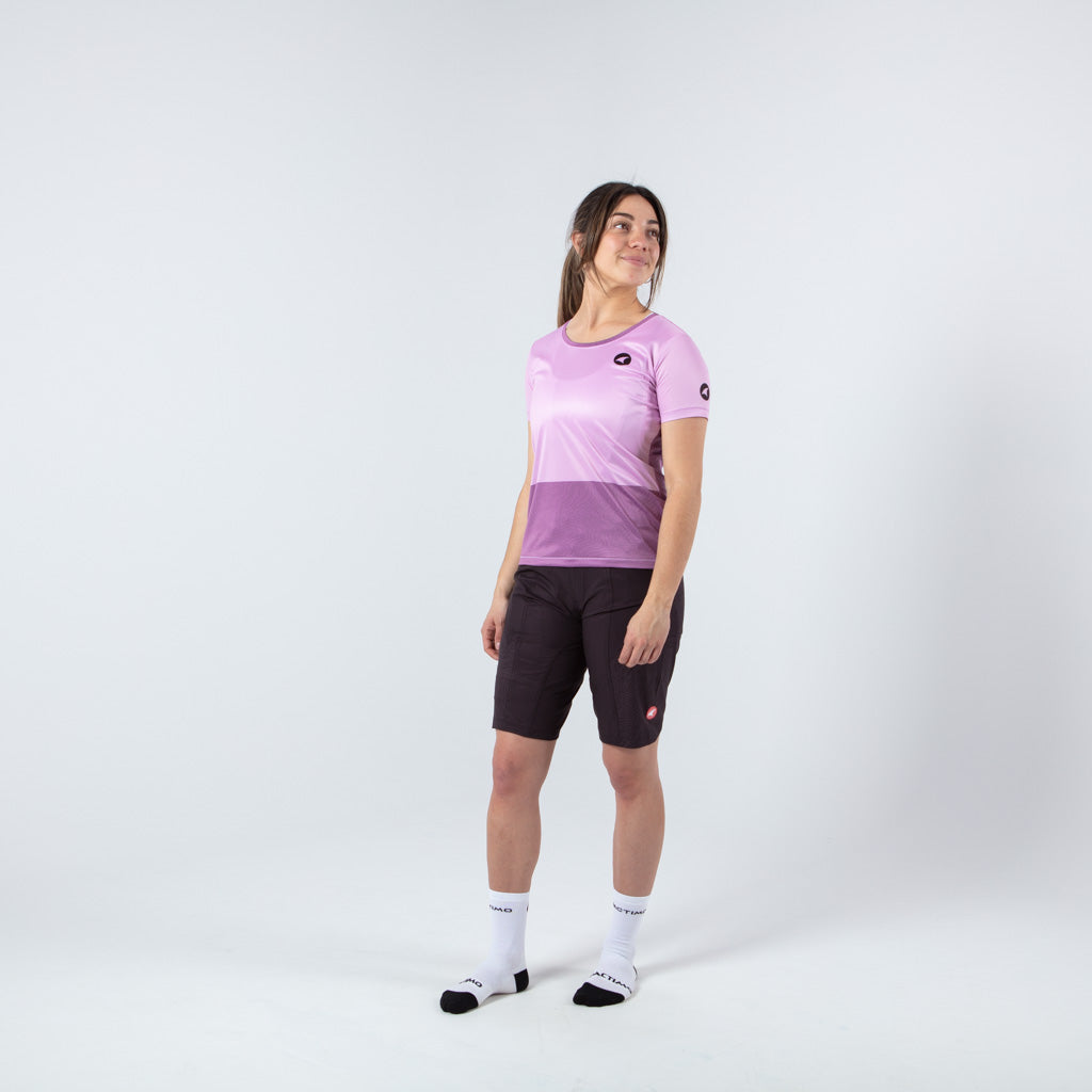 Women's MTB Jersey Apex Short Sleeve - on body Front View 