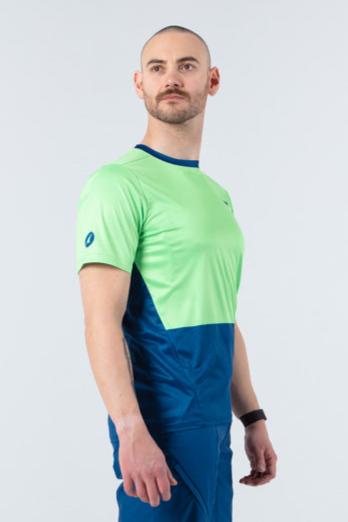 Men's MTB Jersey Apex Short Sleeve on body Right Side View