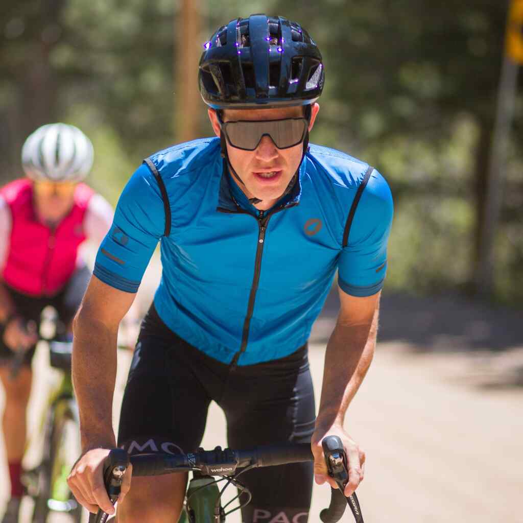 Men's Packable Cycling Wind Vest - Climbing on Road #color_blue