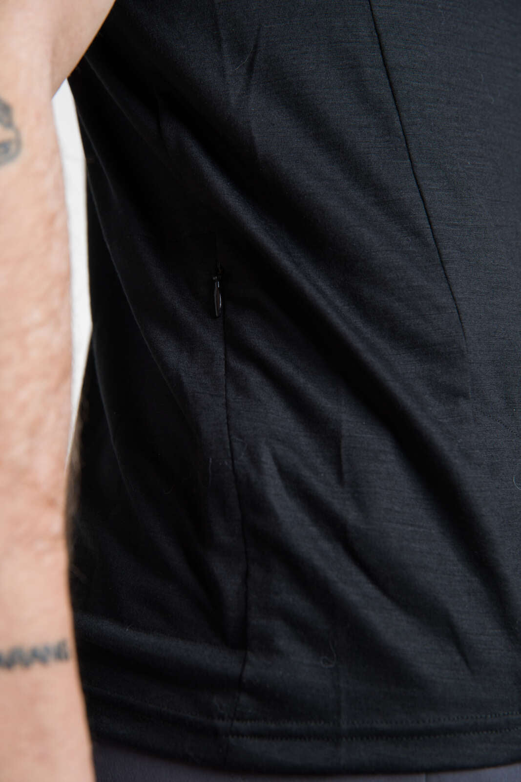 Black MTB Shirt for Men - Fabric Detail