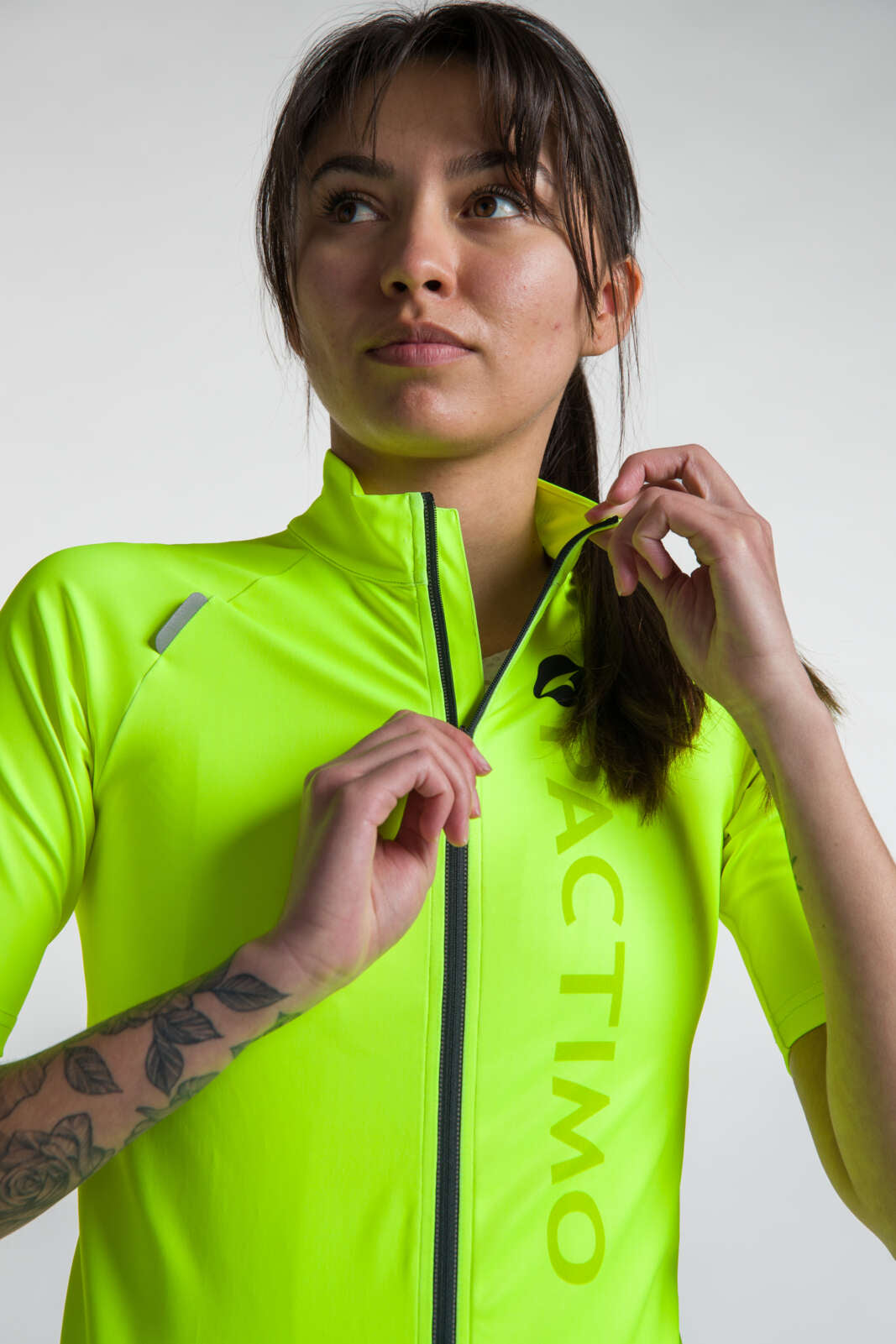 Women's High-Viz Yellow Water-Repelling Cycling Jersey - Zipper