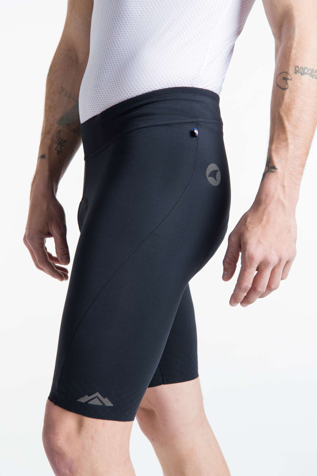 Men's Cycling Shorts - Summit Classic Side View