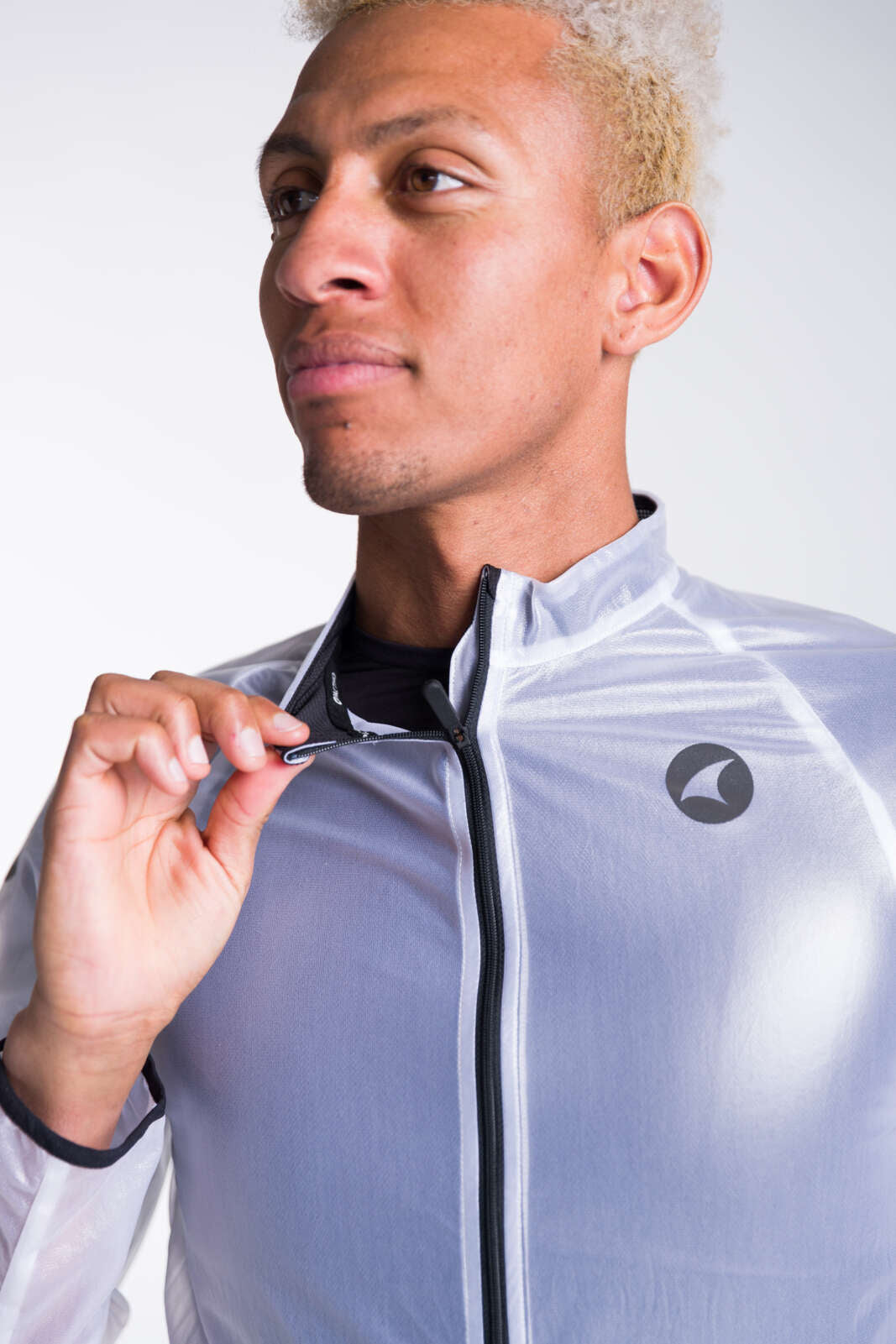 Men's Packable Cycling Rain Jacket - Collar Detail