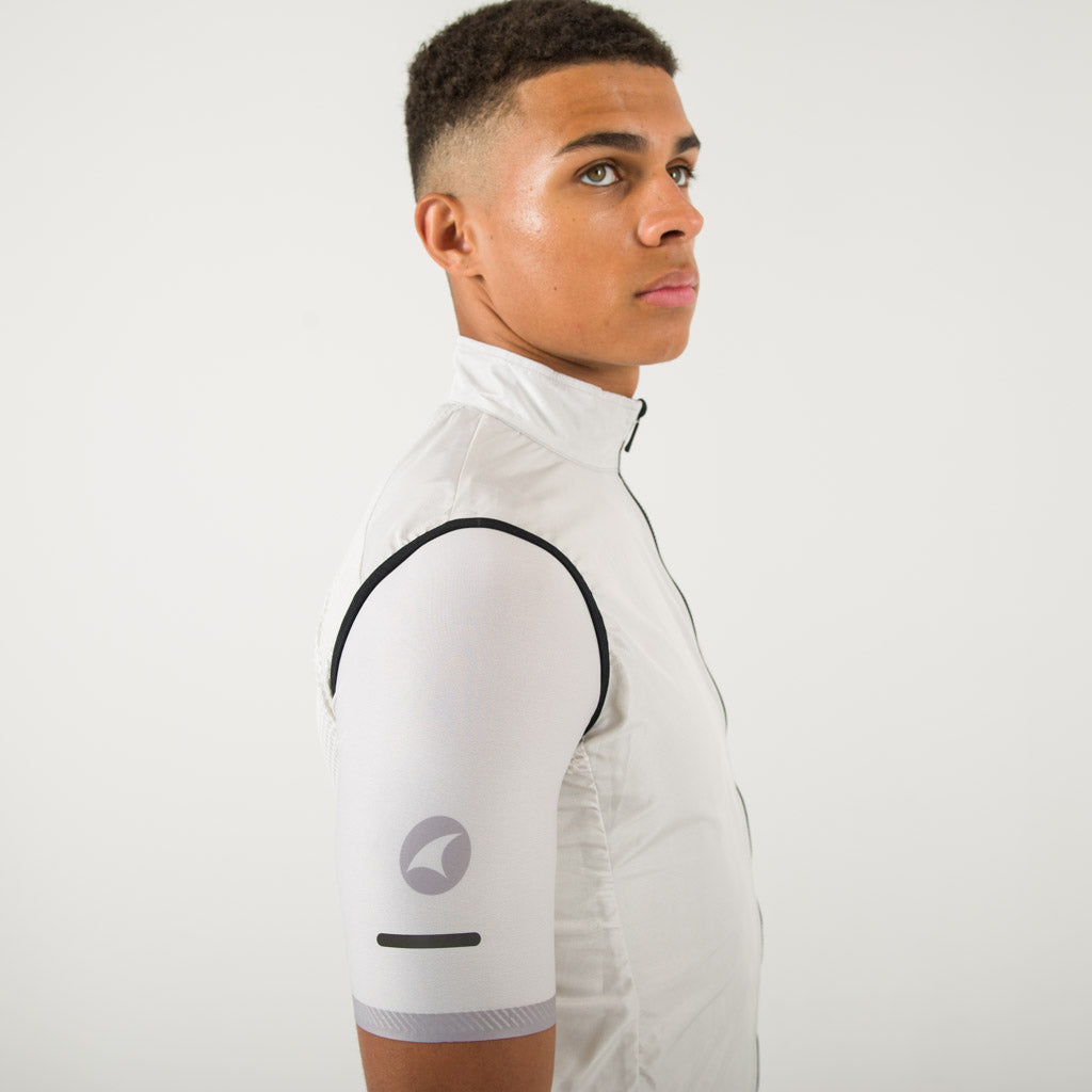 Men's Packable Cycling Wind Vest - Side Details #color_dune