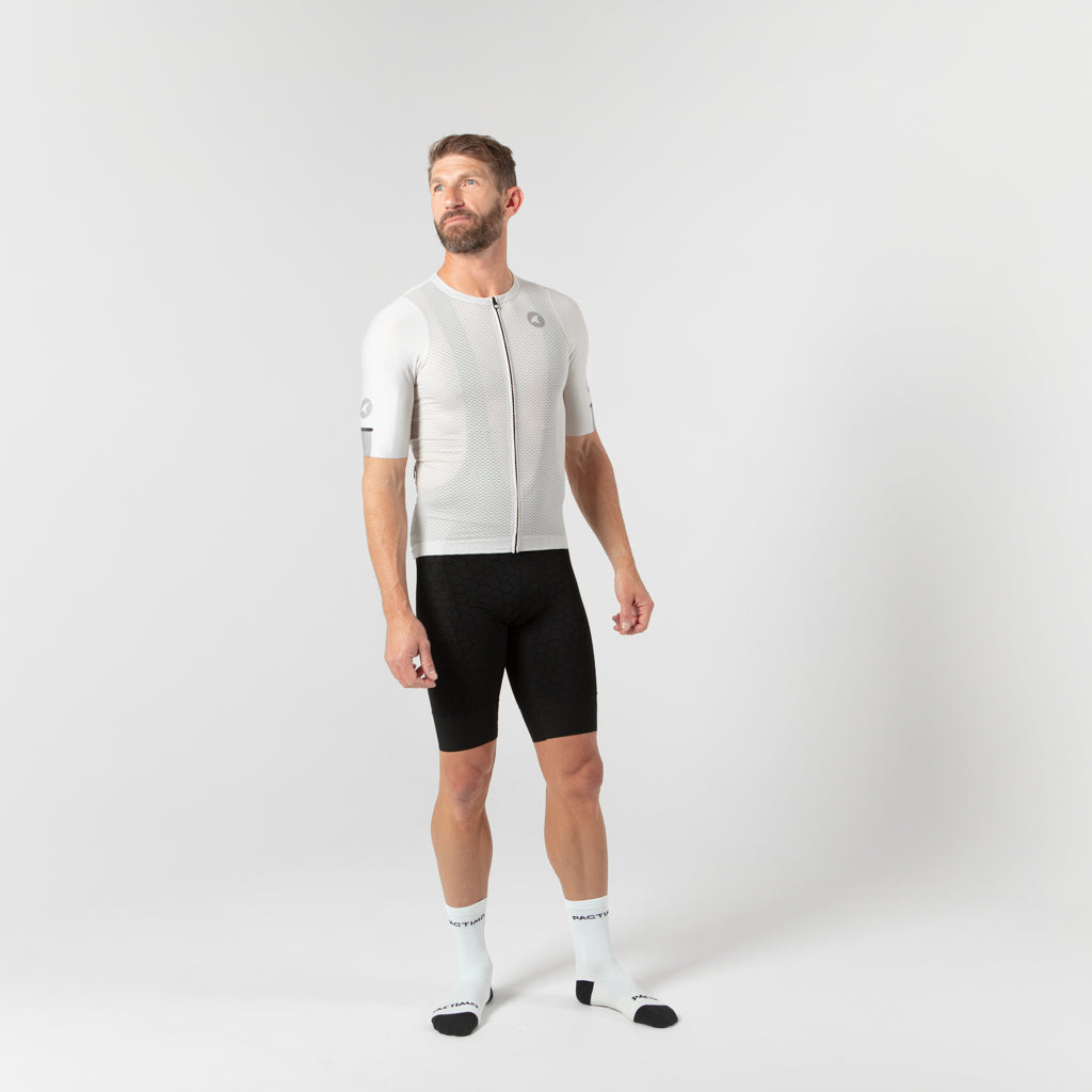 Lightweight Mesh Cycling Jersey for Men On Body Front View #color_dune