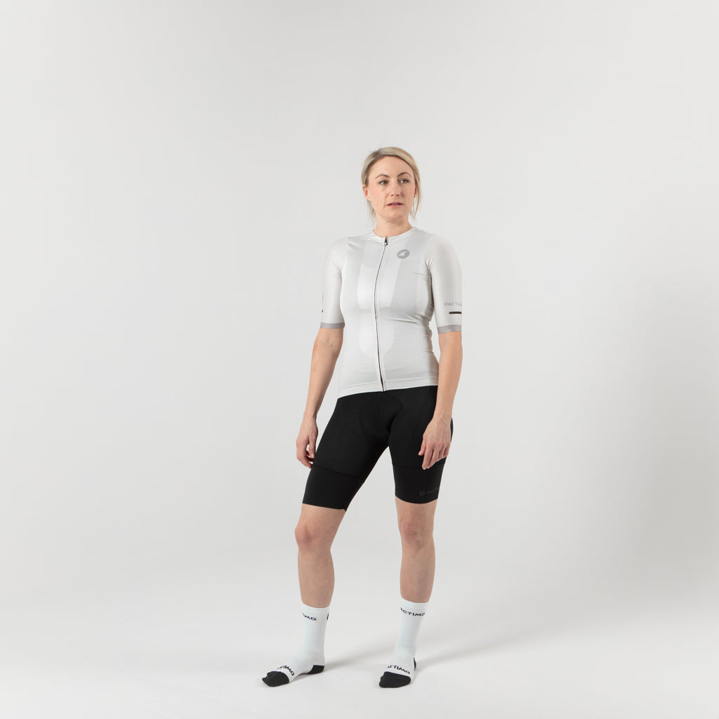 Best Cycling Jerseys for Women On Body Front #color_dune