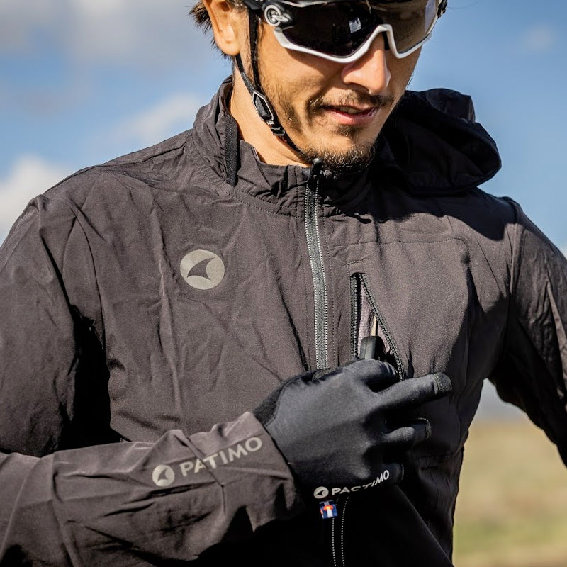 Men's Lightweight Wind & Water Resistant mtb Jacket - Front Pocket Detail